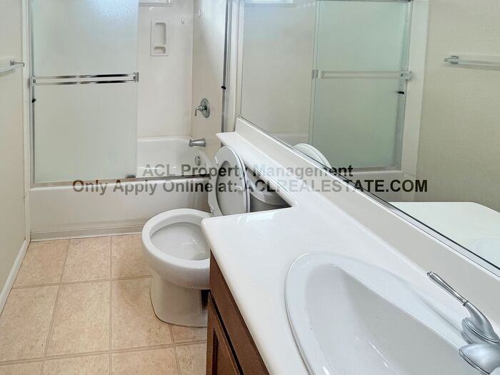 880 Inverness Ct - Photo 6 of 13