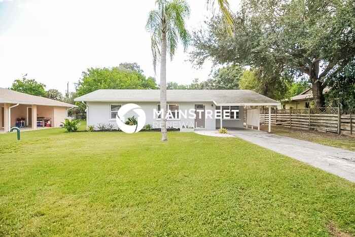 2026 Sandrala Dr - Photo 3 of 16