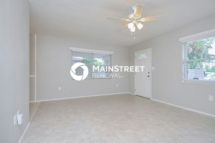 2026 Sandrala Dr - Photo 4 of 16