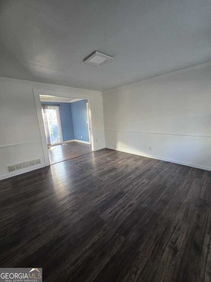 707 Melrose Dr - Photo 4 of 22