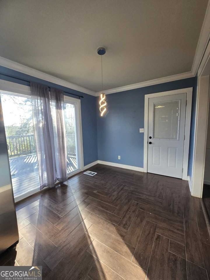 707 Melrose Dr - Photo 5 of 22