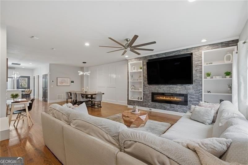 160 Vanira Ave Se Unit A #A - Photo 3 of 37