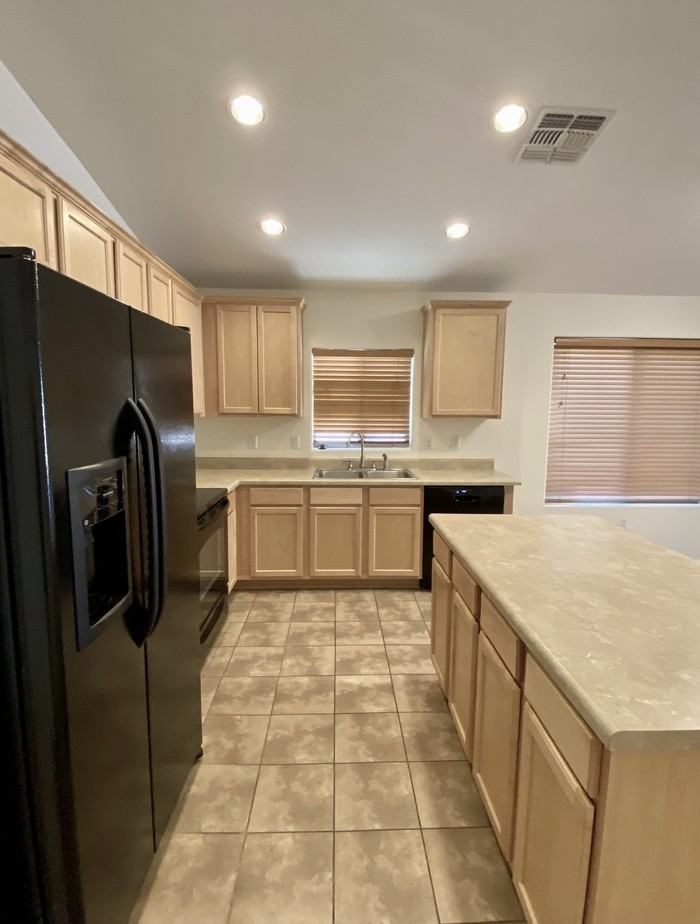 8771 N Finfrock Dr - Photo 7 of 23