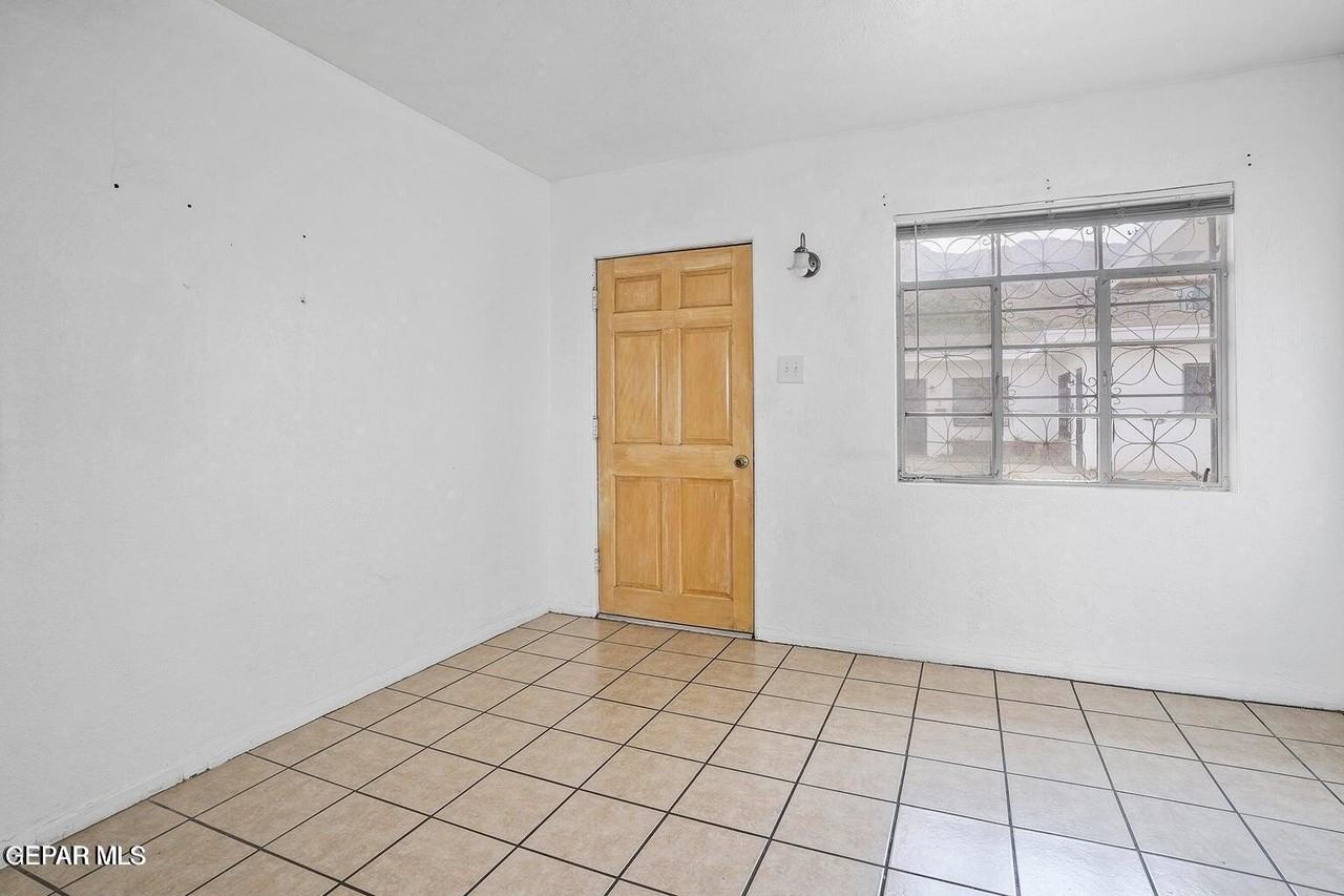 2821 Fort Blvd Apt 3 #3 - Photo 6 of 17