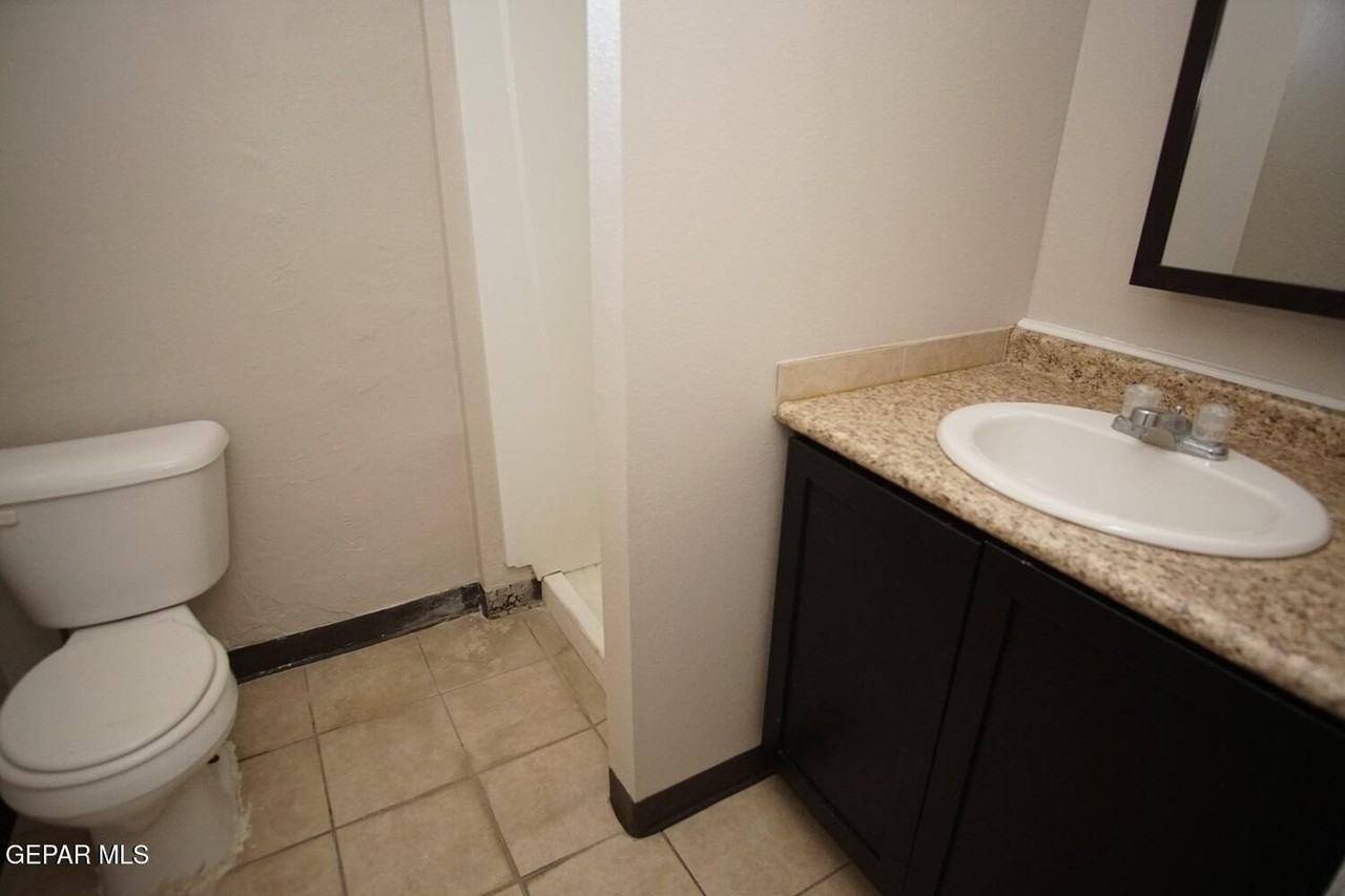 411 Dodge Rd Unit 4 #4 - Photo 5 of 6