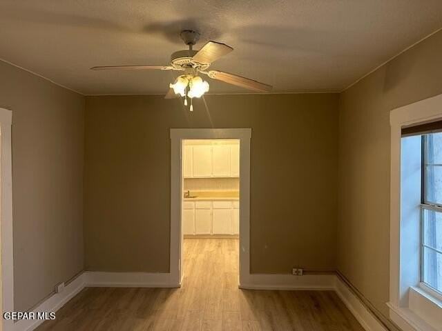 4003 Tularosa Ave - Photo 7 of 30