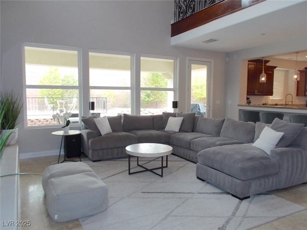 10009 Amber Field St - Photo 3 of 48