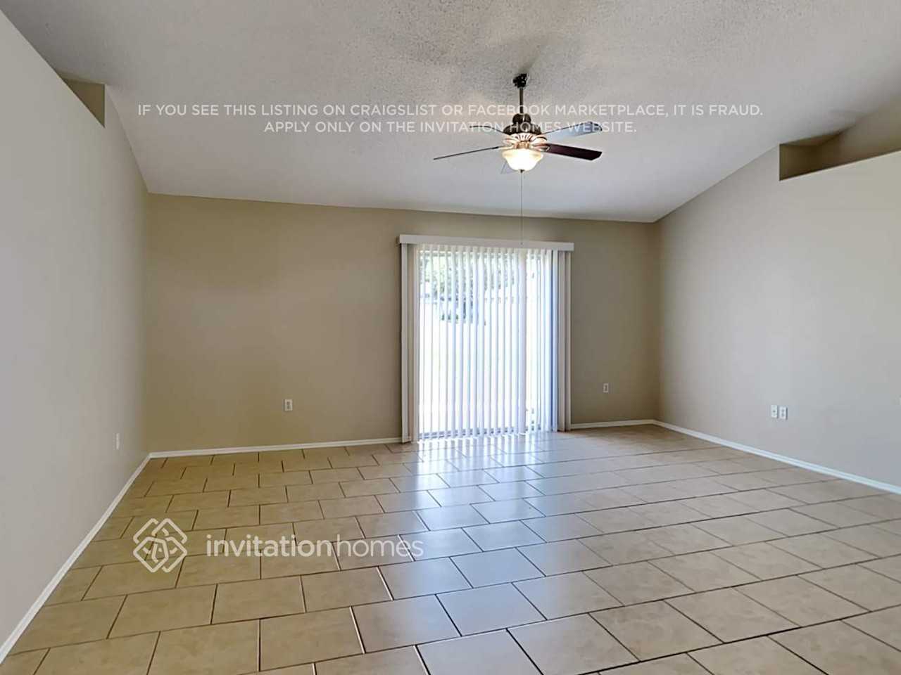 5262 Miriam Dr - Photo 3 of 18