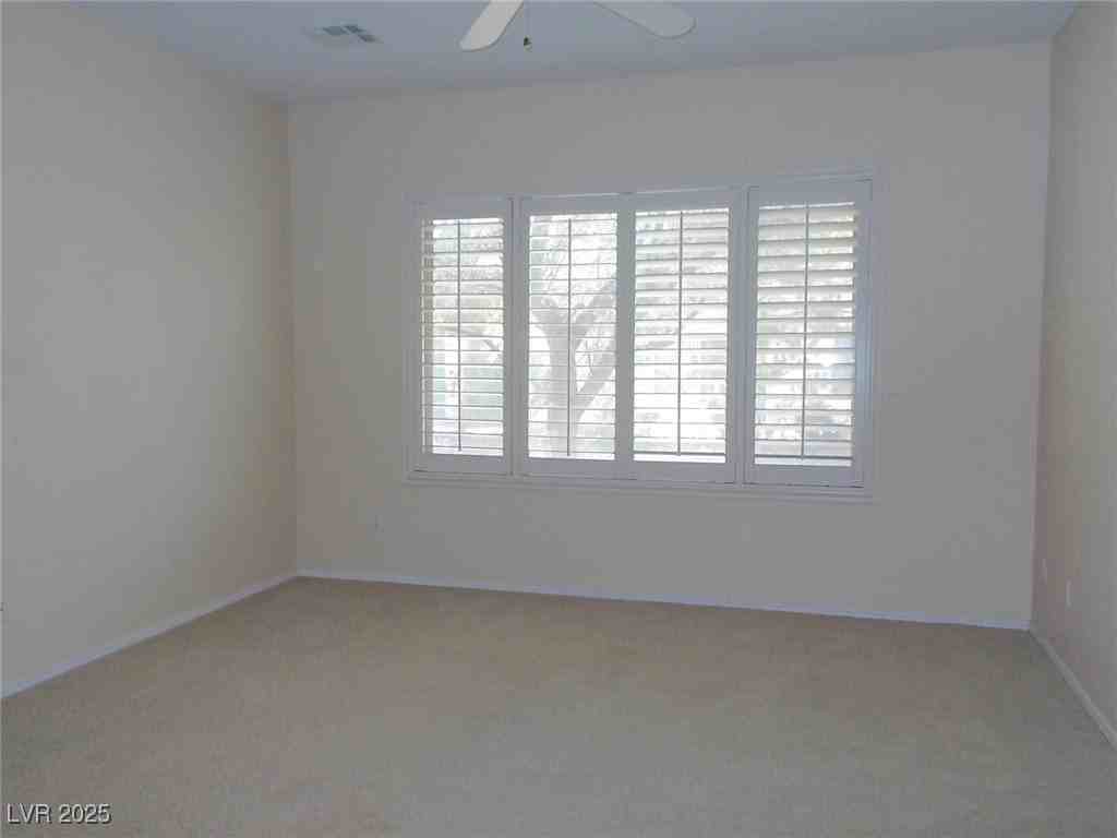 5959 Saddle Horse Ave - Photo 4 of 20