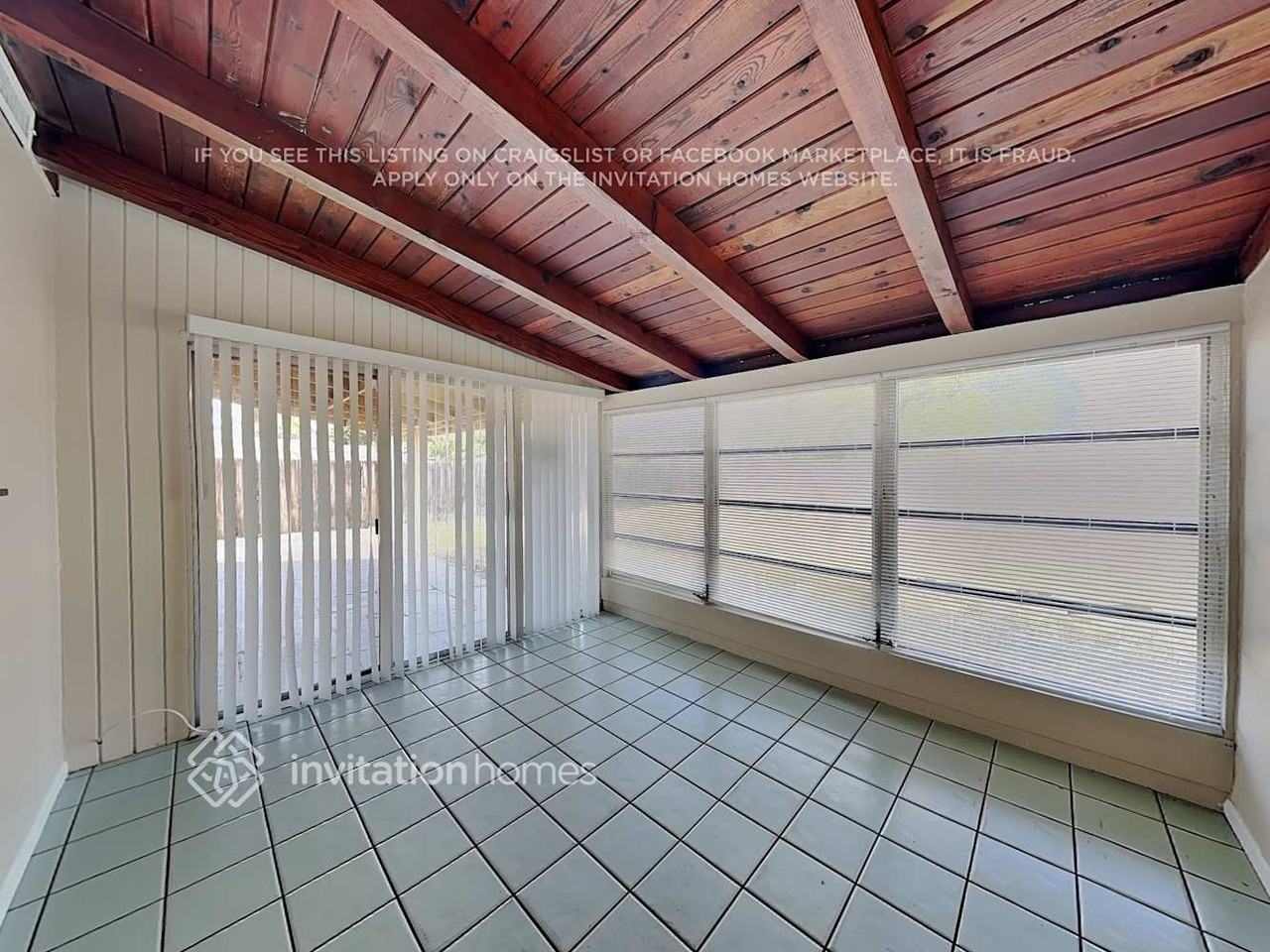 1275 Sw 28th Rd - Photo 4 of 19