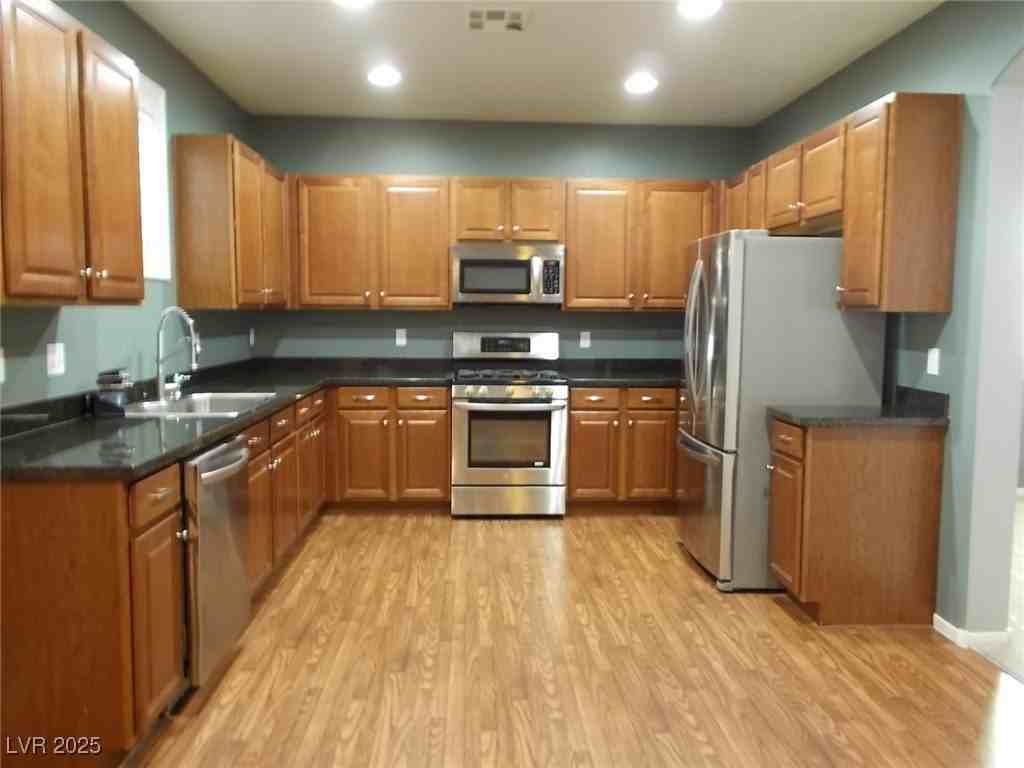 6408 Trautman Ct - Photo 6 of 39