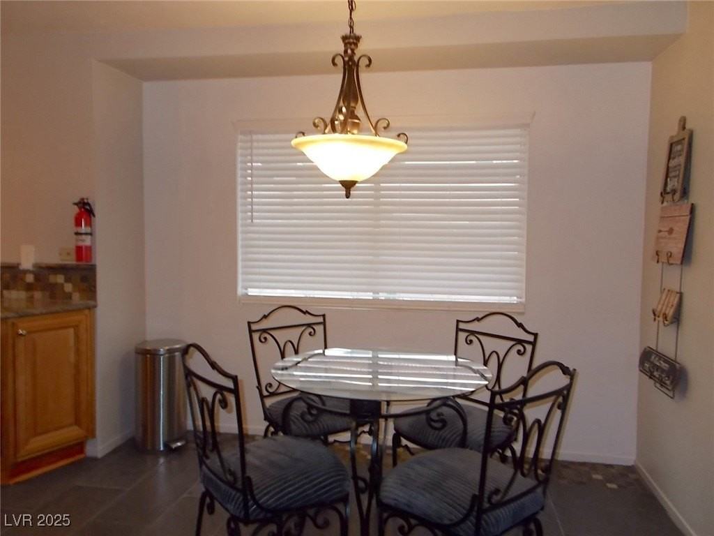 7711 Keating Cir - Photo 7 of 29