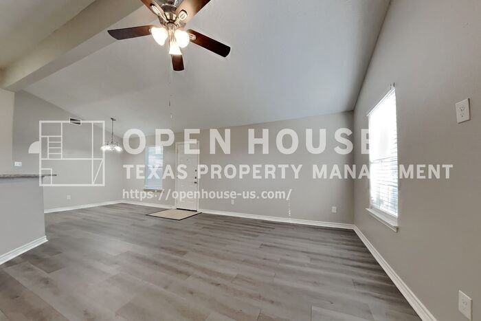 4938 Comal River Loop - Photo 5 of 16