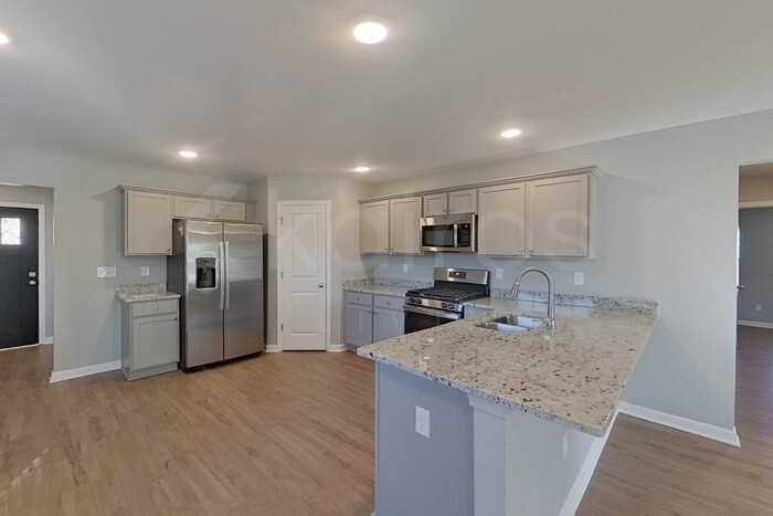 151 Denise Dr - Photo 6 of 23