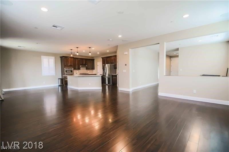 1127 Echo Pass St - Photo 3 of 27