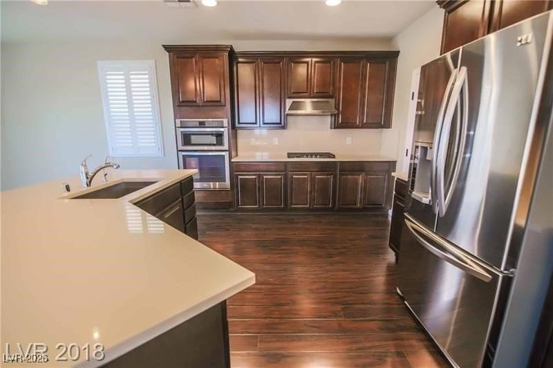 1127 Echo Pass St - Photo 5 of 27