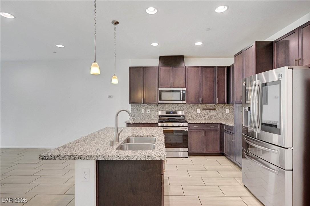 985 Via Lombardi Ave - Photo 4 of 24