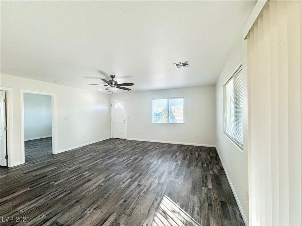 1080 Red Butte St #A1 - Photo 3 of 12