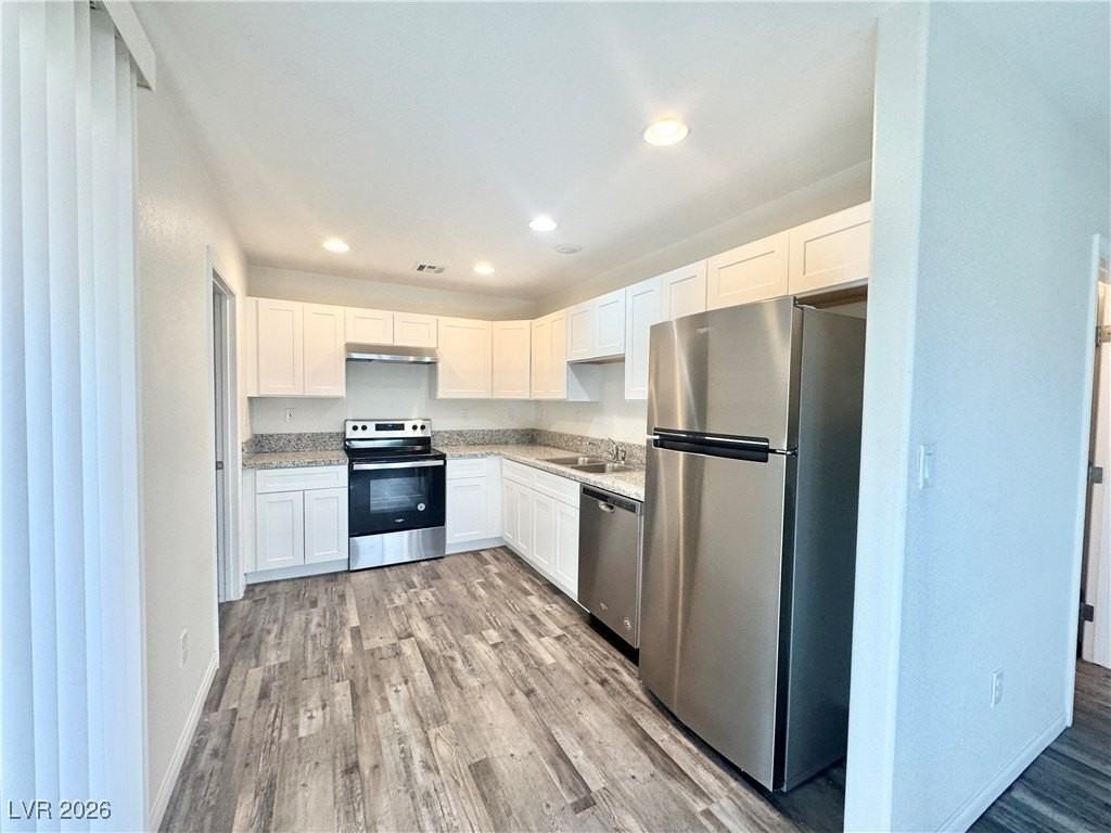 1080 Red Butte St #A1 - Photo 4 of 12