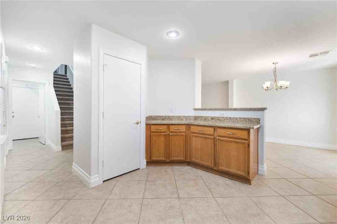 11119 Tuscolana St - Photo 7 of 22