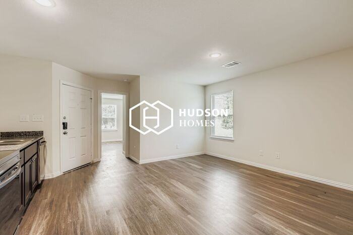 911 S 22nd St Unit A #A - Photo 4 of 14