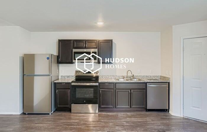 1437 Nw 17th Ave #A - Photo 6 of 14