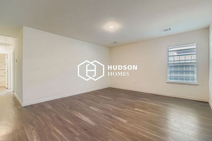 1425 Nw 16th Ave #B - Photo 4 of 14