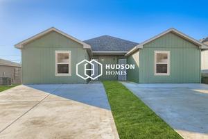 featured image of 1423 Nw 16th Ave #A