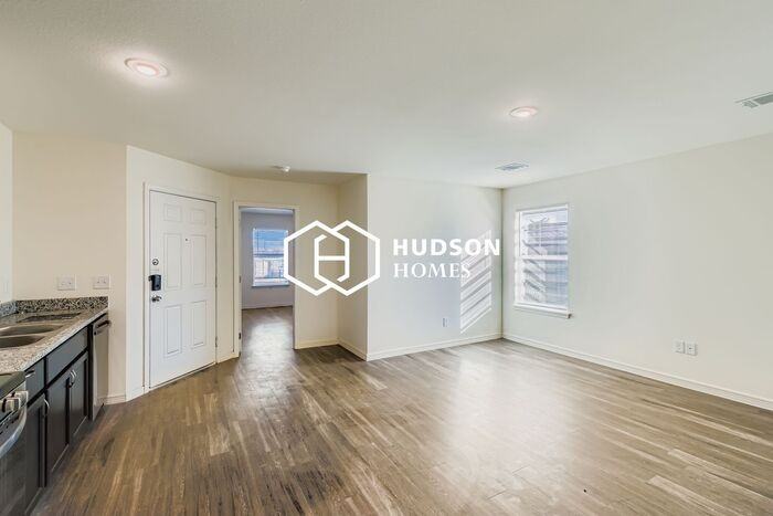 1423 Nw 16th Ave #A - Photo 5 of 14