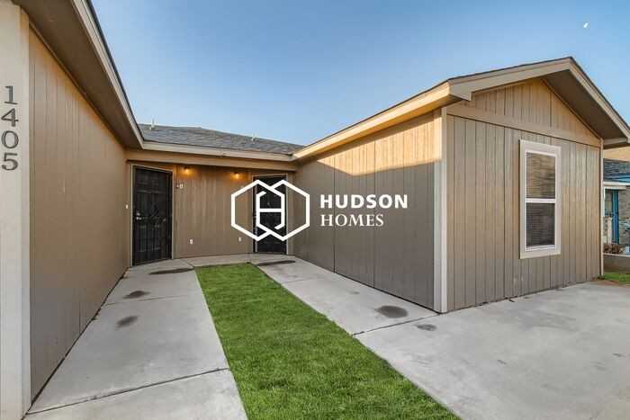 1405 Nw 10th Ave #B - Photo 3 of 14