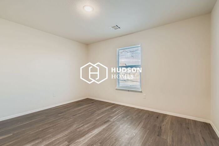 1405 Nw 10th Ave #B - Photo 7 of 14