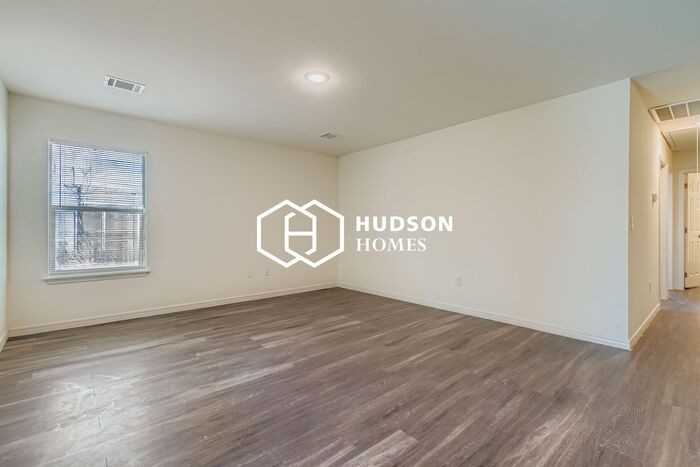 1432 Nw 11th Ave #1 - Photo 4 of 14