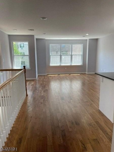 201 Schuyler Ave - Photo 7 of 11