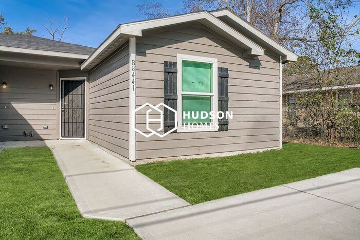 8441 Westcott Rd #B - Photo 3 of 14