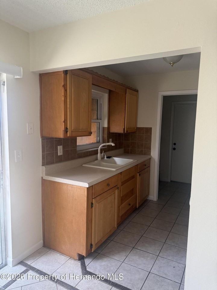 12616 Eddington Rd - Photo 7 of 15