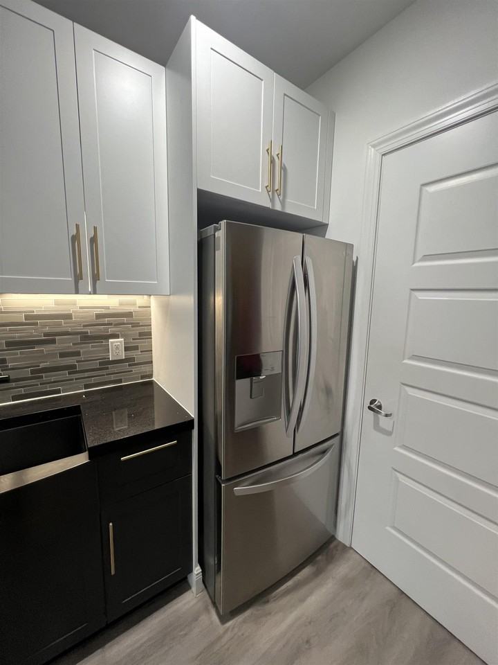 211 Baldwin Ave #207 - Photo 4 of 26