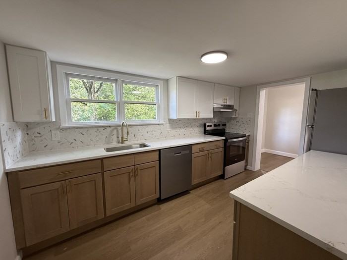 259 Telegraph Rd - Photo 5 of 35