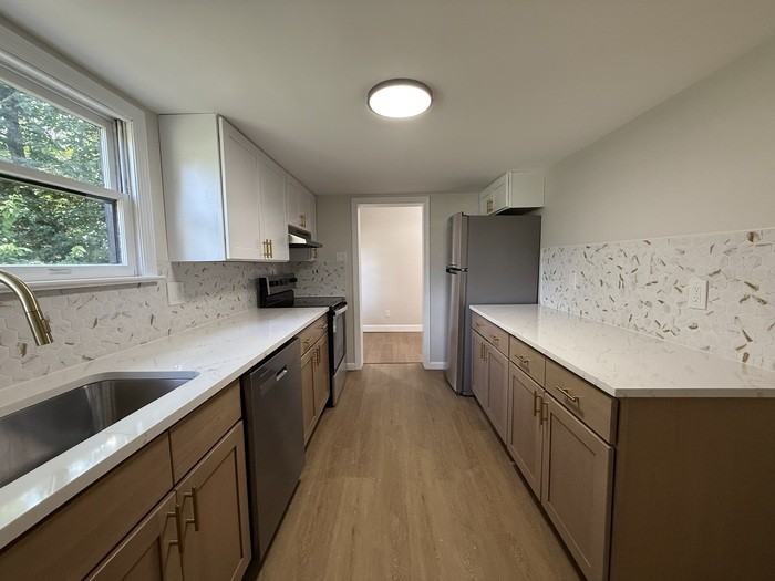 259 Telegraph Rd - Photo 6 of 35