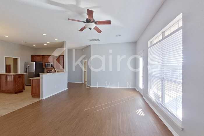 704 Sw 161st St - Photo 6 of 24