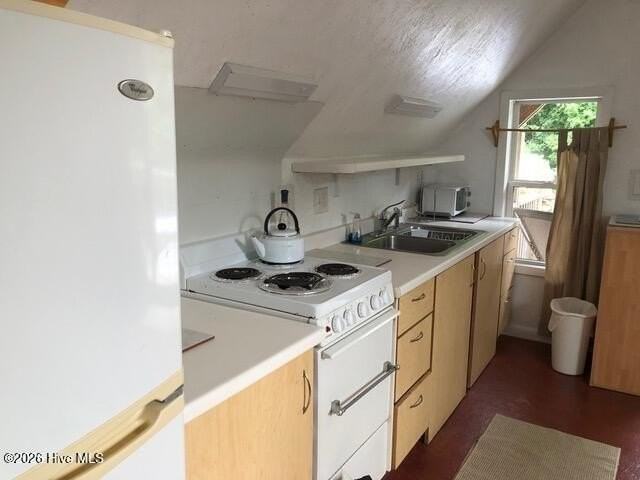 464 Russells Creek Rd - Photo 3 of 7