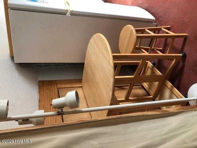 464 Russells Creek Rd - Photo 6 of 7