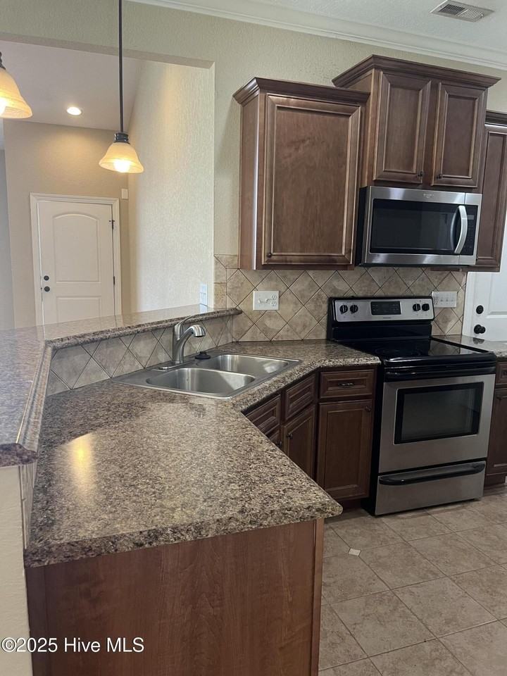 3505 Ellsworth Dr Unit A #A - Photo 6 of 30