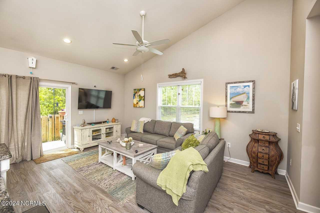 163 Lincoln Place Cir - Photo 6 of 13