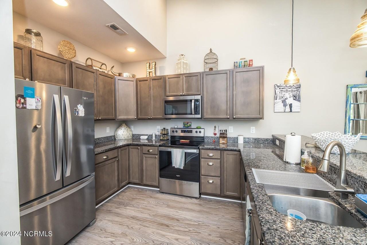 163 Lincoln Place Cir - Photo 7 of 13