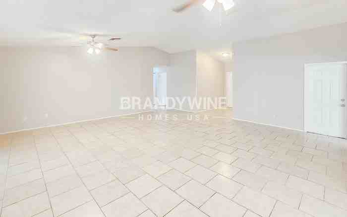 28305 International Ct - Photo 6 of 29