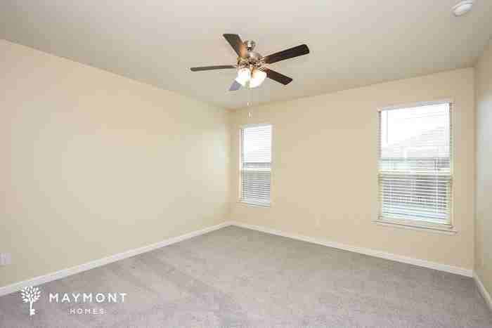 1012 Nicole Way - Photo 5 of 11