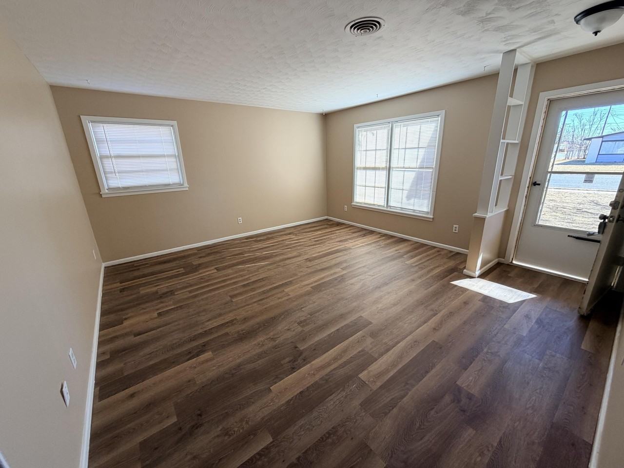 5102 39th St - Photo 3 of 13