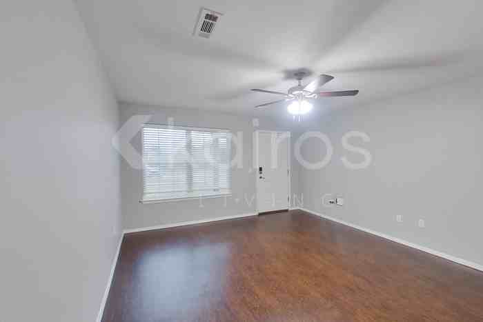 5006 E Thomas St #B - Photo 2 of 20