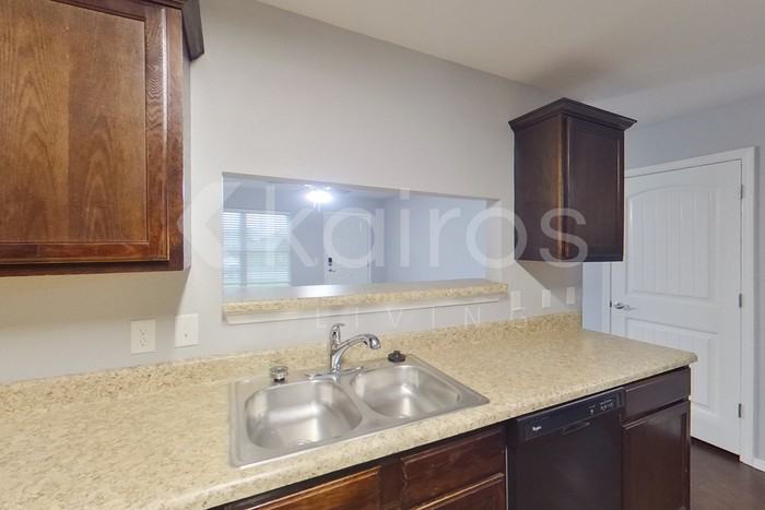 5006 E Thomas St #B - Photo 6 of 20