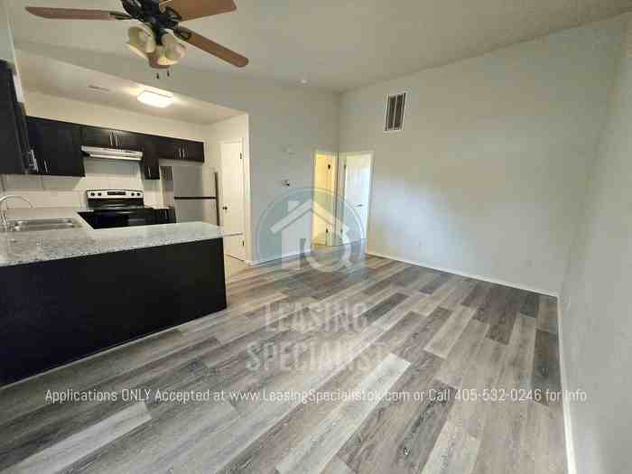 125 E Acres St #B - Photo 7 of 25